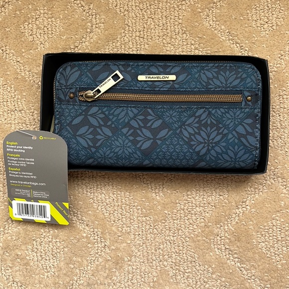 Floral blue wallet - Picture 1 of 2
